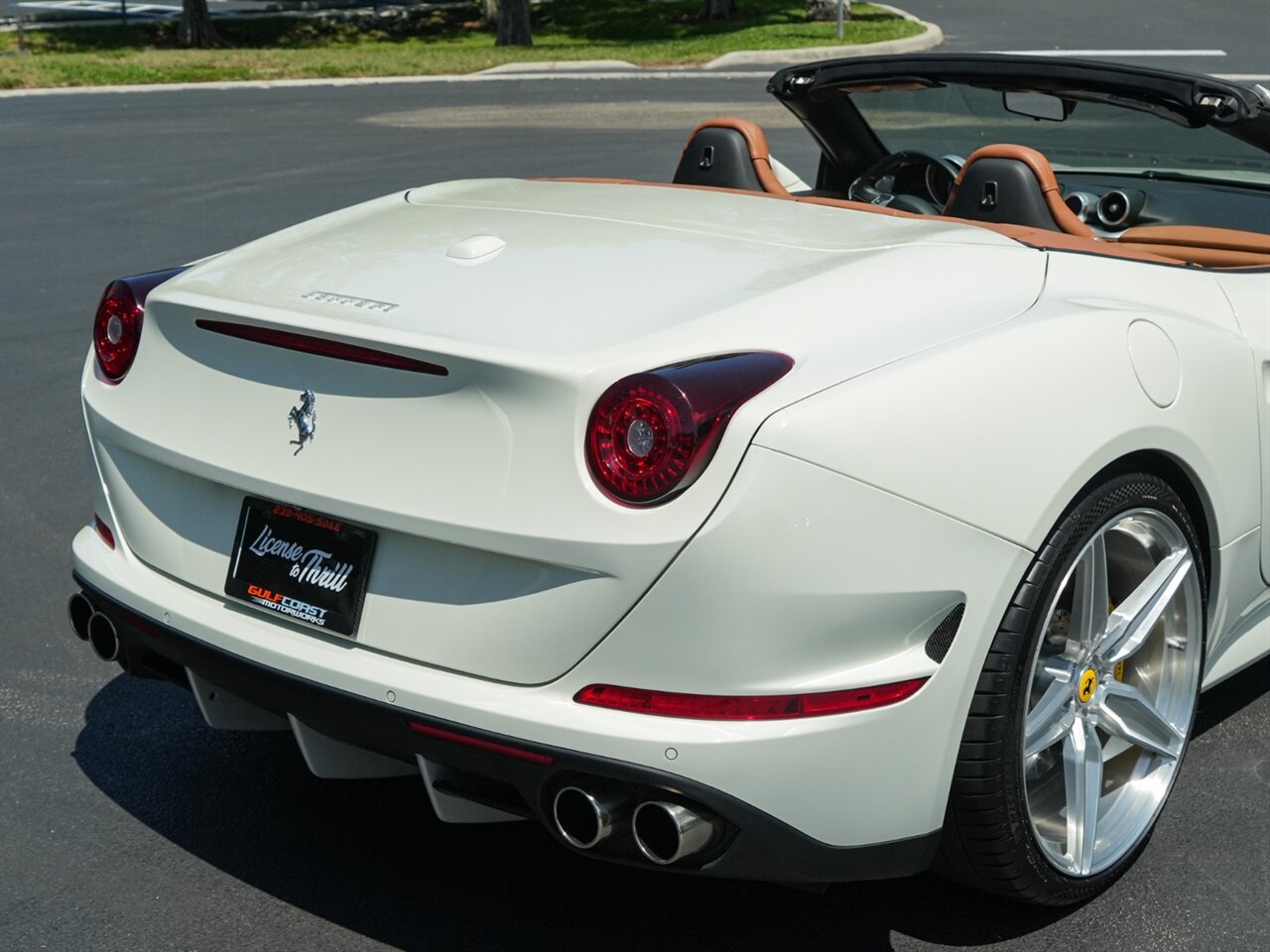 2017 Ferrari California T photo 56