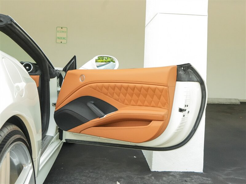 2017 Ferrari California T   - Photo 42 - Bonita Springs, FL 34134