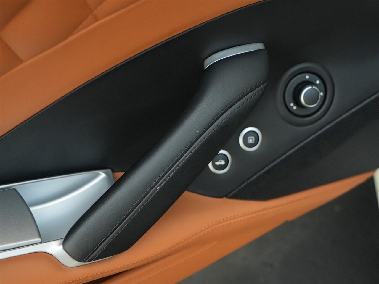 2017 Ferrari California T photo 26