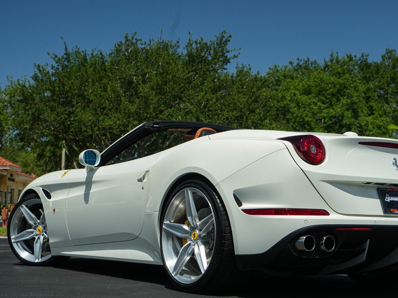 2017 Ferrari California T photo 49