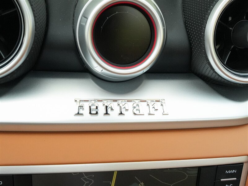 2017 Ferrari California T   - Photo 15 - Bonita Springs, FL 34134