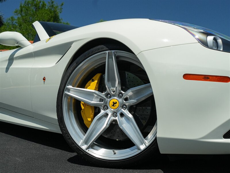 2017 Ferrari California T   - Photo 77 - Bonita Springs, FL 34134