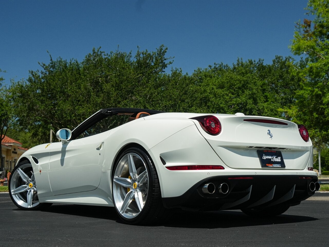 2017 Ferrari California T photo 47