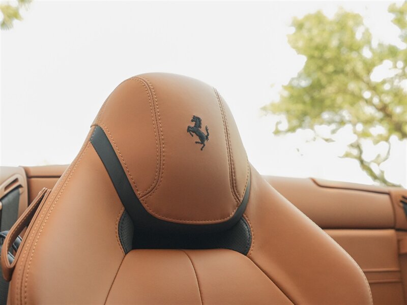 2017 Ferrari California T   - Photo 39 - Bonita Springs, FL 34134