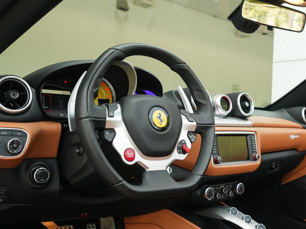 2017 Ferrari California T photo 12