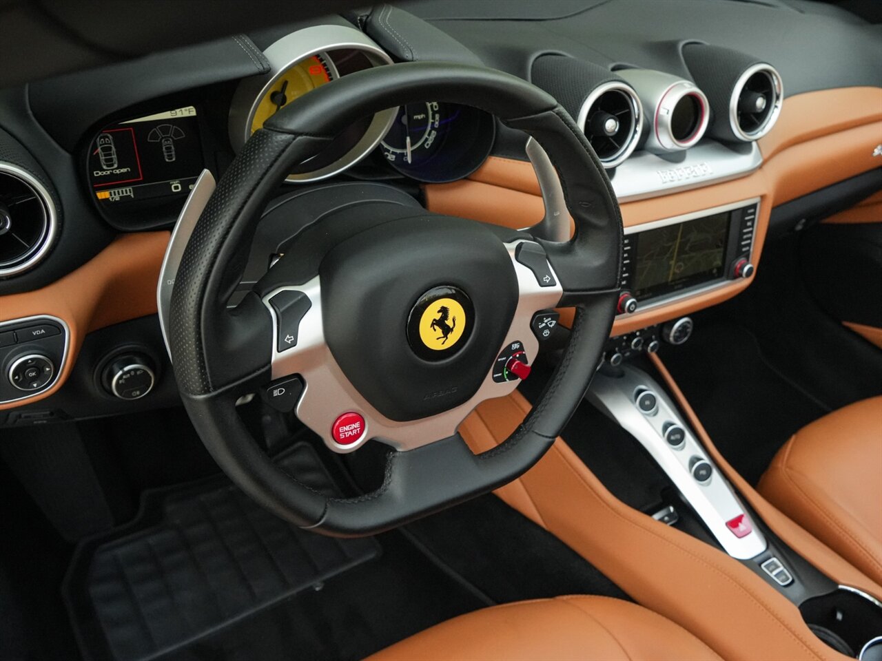 2017 Ferrari California T photo 32