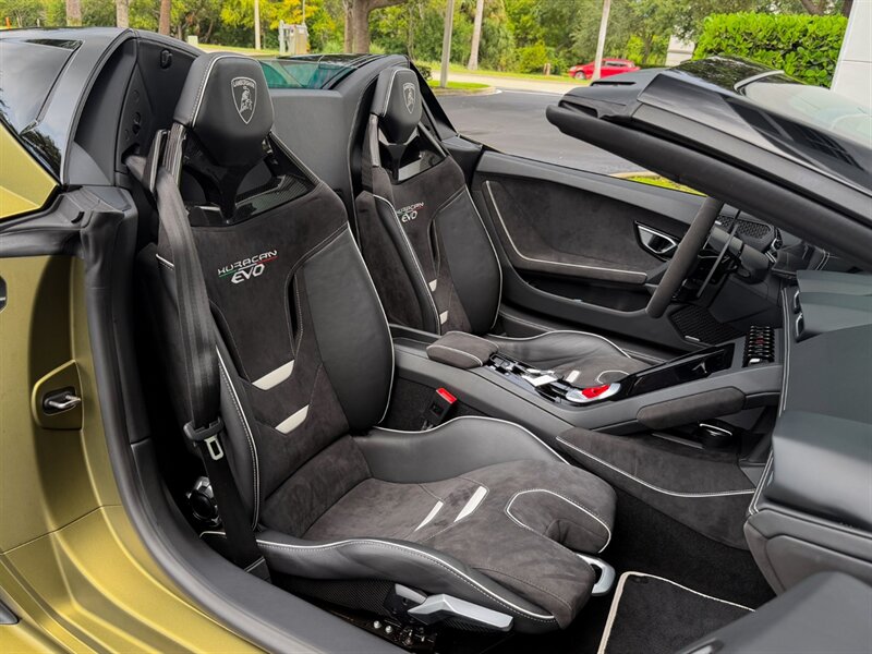 2022 Lamborghini Huracan EVO Spyder - Photo 24 - Bonita Springs, FL 34134