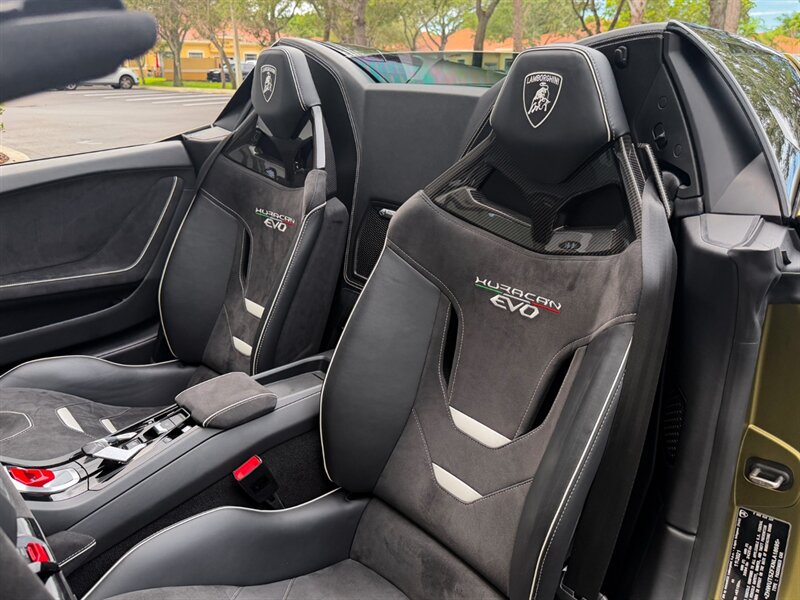 2022 Lamborghini Huracan EVO Spyder - Photo 19 - Bonita Springs, FL 34134