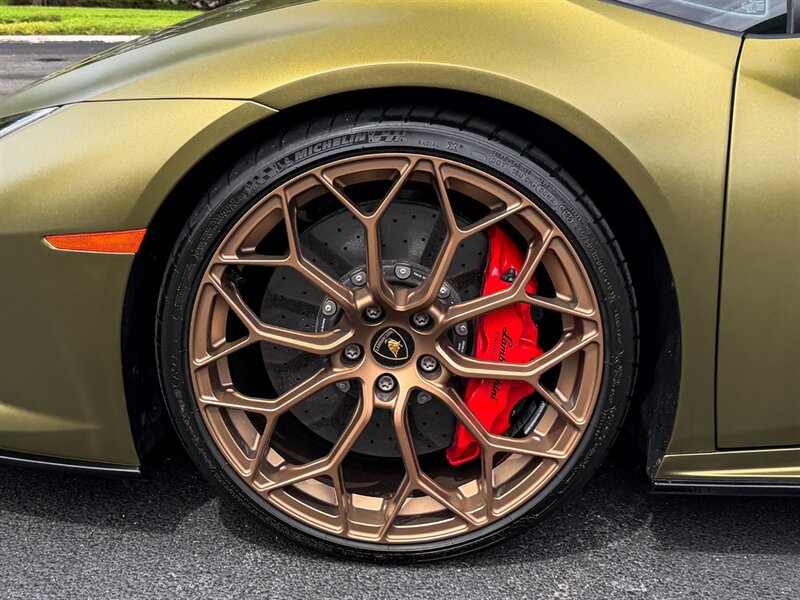 2022 Lamborghini Huracan EVO Spyder - Photo 35 - Bonita Springs, FL 34134