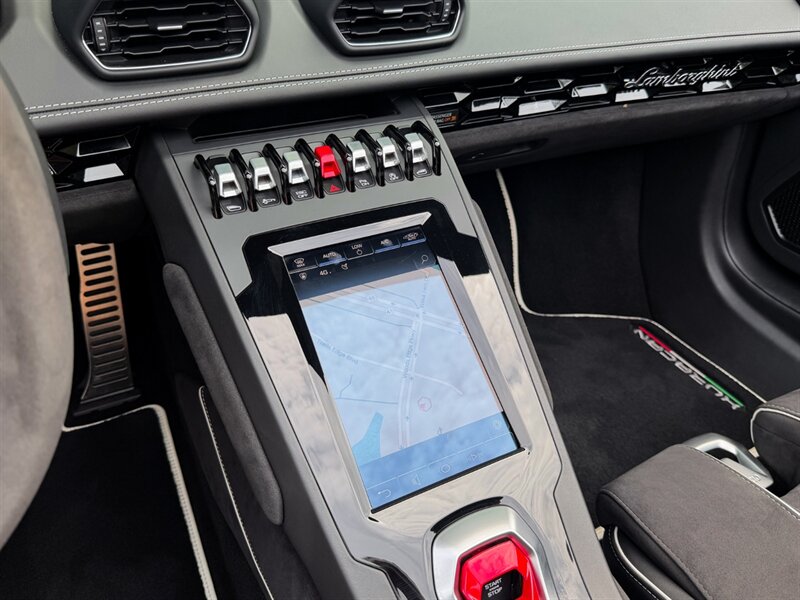 2022 Lamborghini Huracan EVO Spyder - Photo 16 - Bonita Springs, FL 34134