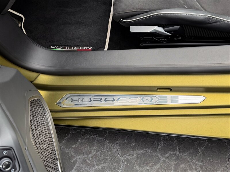 2022 Lamborghini Huracan EVO Spyder - Photo 21 - Bonita Springs, FL 34134