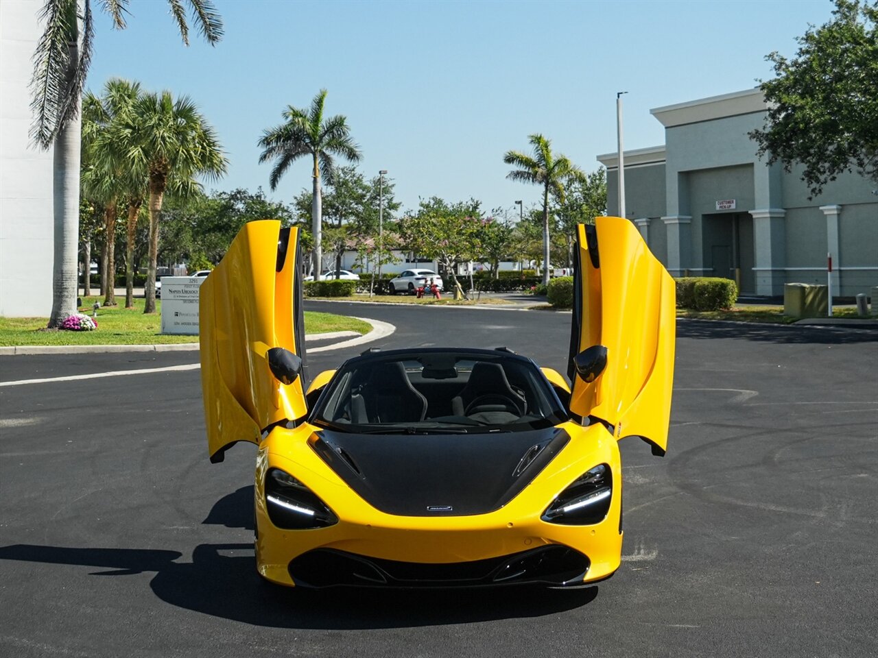 2020 McLaren 720S Spider Performance   - Photo 6 - Bonita Springs, FL 34134