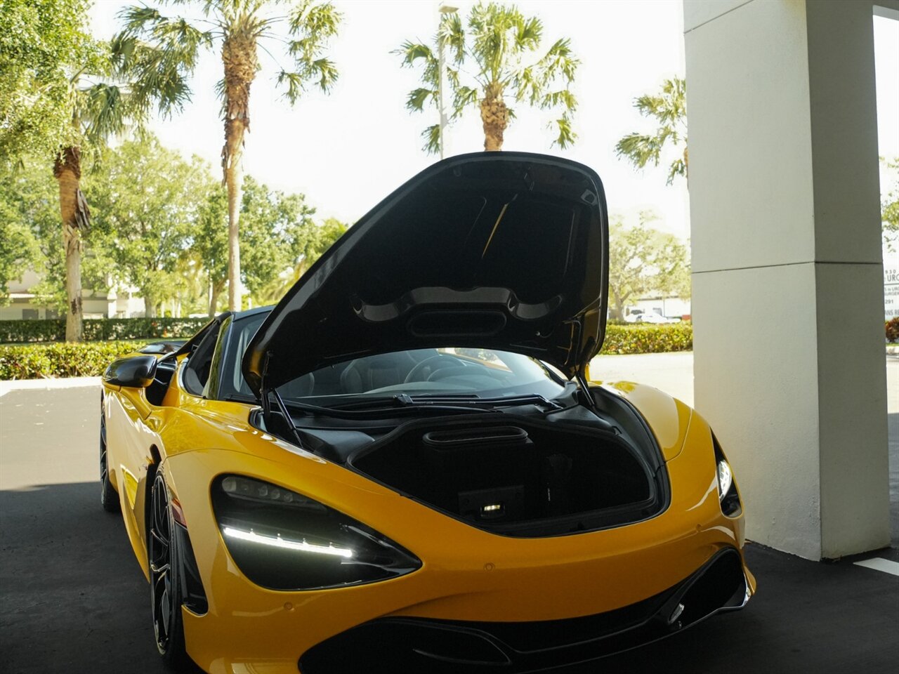 2020 McLaren 720S Spider Performance   - Photo 35 - Bonita Springs, FL 34134