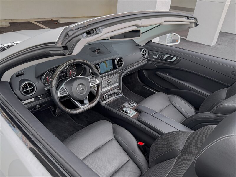 2019 Mercedes-Benz SL 550 - Photo 2 - Bonita Springs, FL 34134
