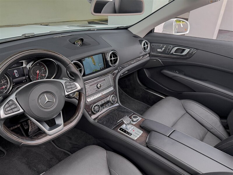 2019 Mercedes-Benz SL 550 - Photo 14 - Bonita Springs, FL 34134
