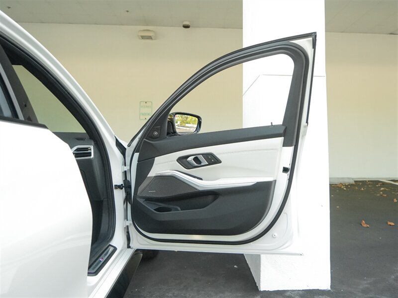 2025 BMW M3 Competition xDrive - Photo 42 - Bonita Springs, FL 34134