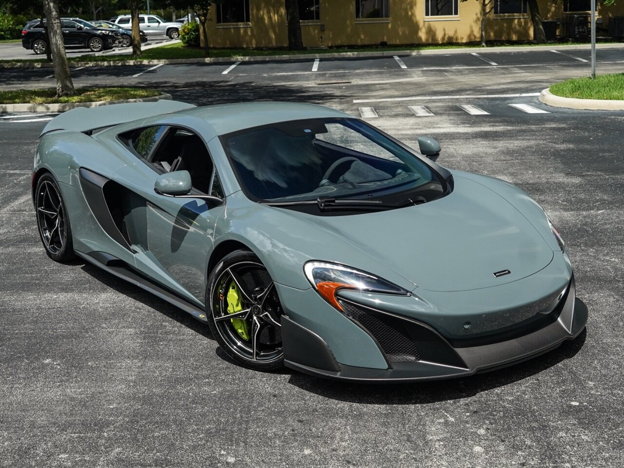 2016 McLaren 675LT   - Photo 65 - Bonita Springs, FL 34134