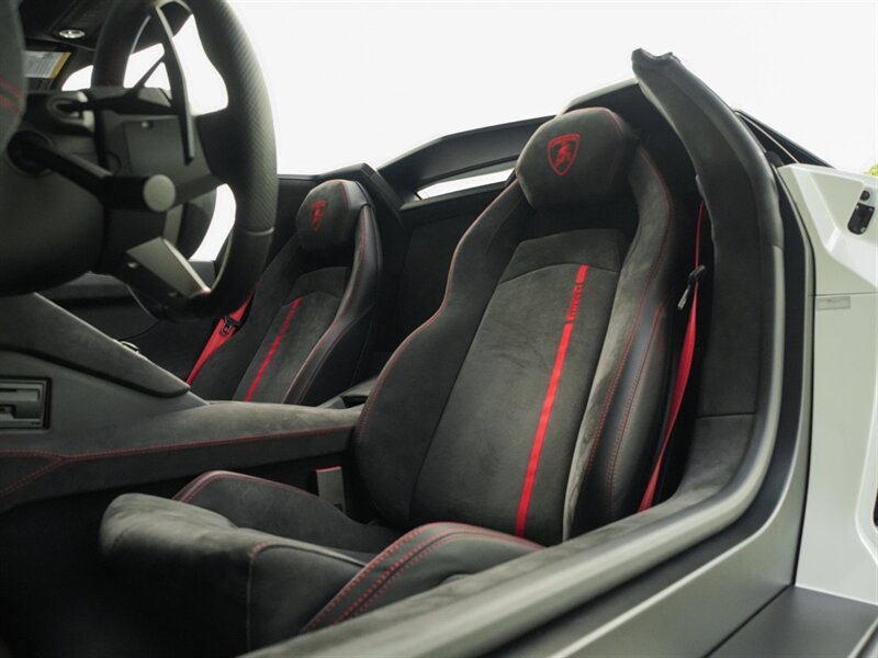 2016 Lamborghini Aventador LP 700-4   - Photo 24 - Bonita Springs, FL 34134