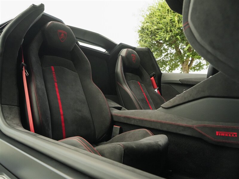 2016 Lamborghini Aventador LP 700-4   - Photo 34 - Bonita Springs, FL 34134