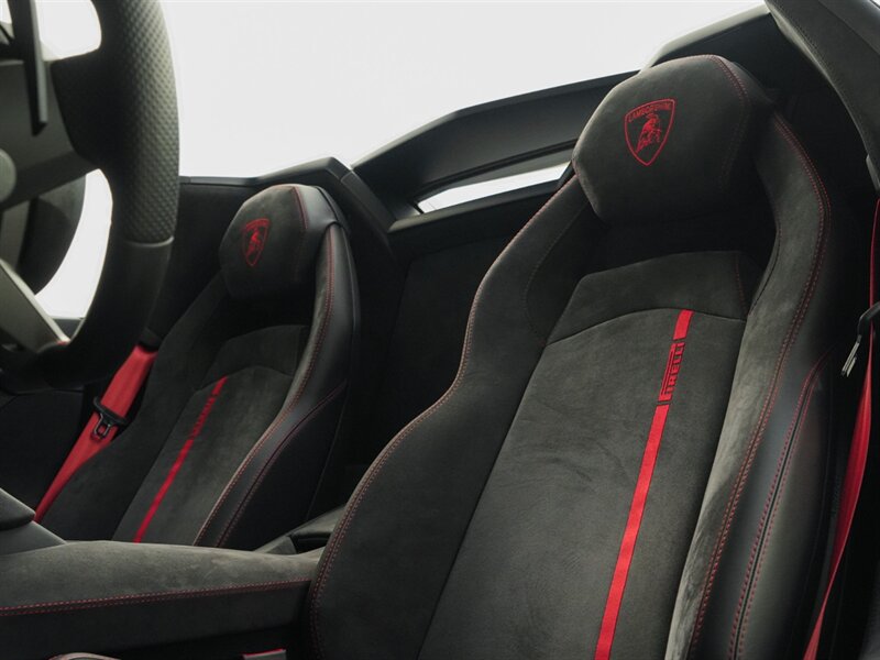 2016 Lamborghini Aventador LP 700-4   - Photo 25 - Bonita Springs, FL 34134