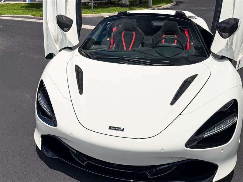 2021 McLaren 720S Spider Performance - Photo 4 - Bonita Springs, FL 34134