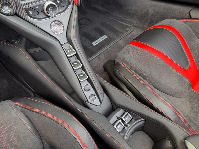 2021 McLaren 720S Spider Performance - Photo 20 - Bonita Springs, FL 34134