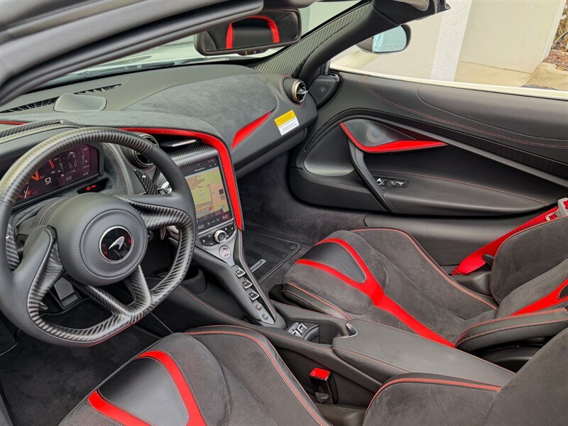 2021 McLaren 720S Spider Performance - Photo 16 - Bonita Springs, FL 34134