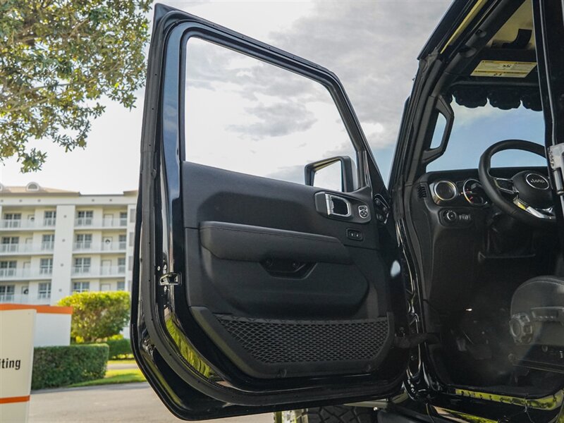 2022 Jeep Wrangler Unlimited Rubicon 392 - Photo 23 - Bonita Springs, FL 34134