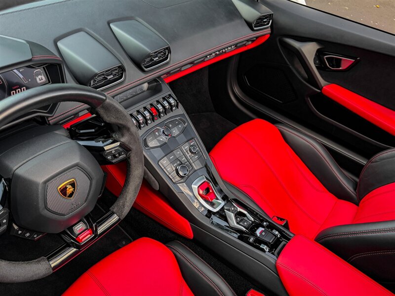 2017 Lamborghini Huracan LP 610-4 Spyder - Photo 14 - Bonita Springs, FL 34134