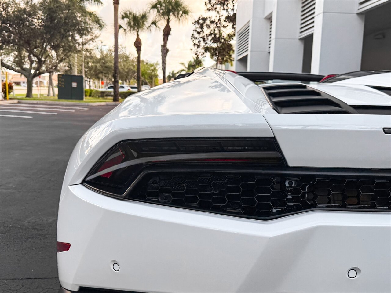 2017 Lamborghini Huracan LP 610-4 Spyder   - Photo 53 - Bonita Springs, FL 34134