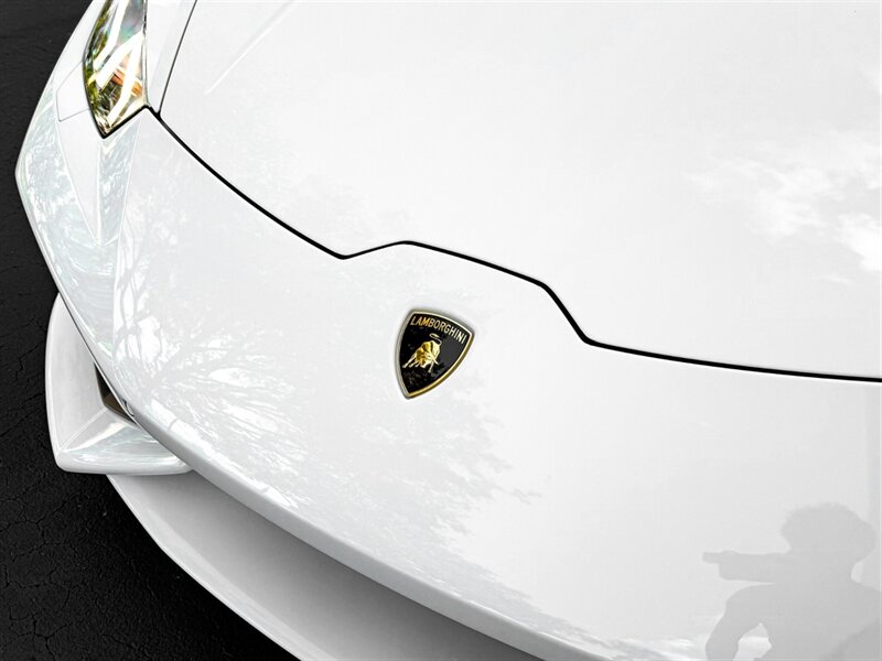 2017 Lamborghini Huracan LP 610-4 Spyder   - Photo 4 - Bonita Springs, FL 34134