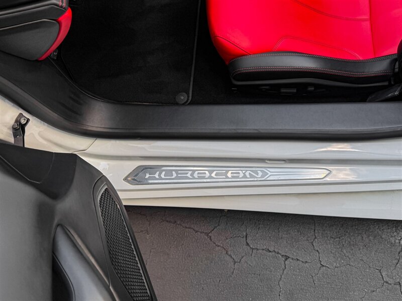 2017 Lamborghini Huracan LP 610-4 Spyder - Photo 28 - Bonita Springs, FL 34134