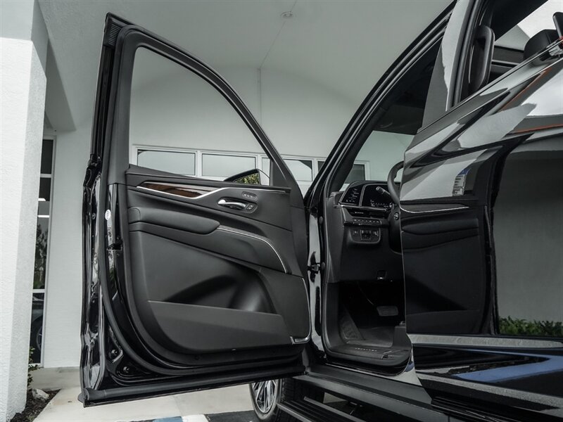 2022 Cadillac Escalade Sport Platinum   - Photo 24 - Bonita Springs, FL 34134