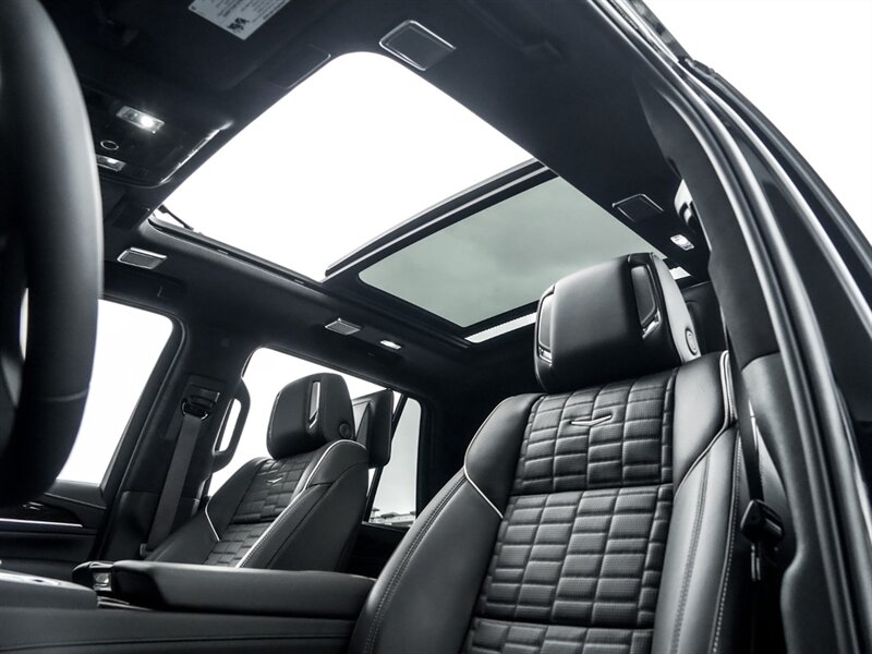 2022 Cadillac Escalade Sport Platinum   - Photo 17 - Bonita Springs, FL 34134