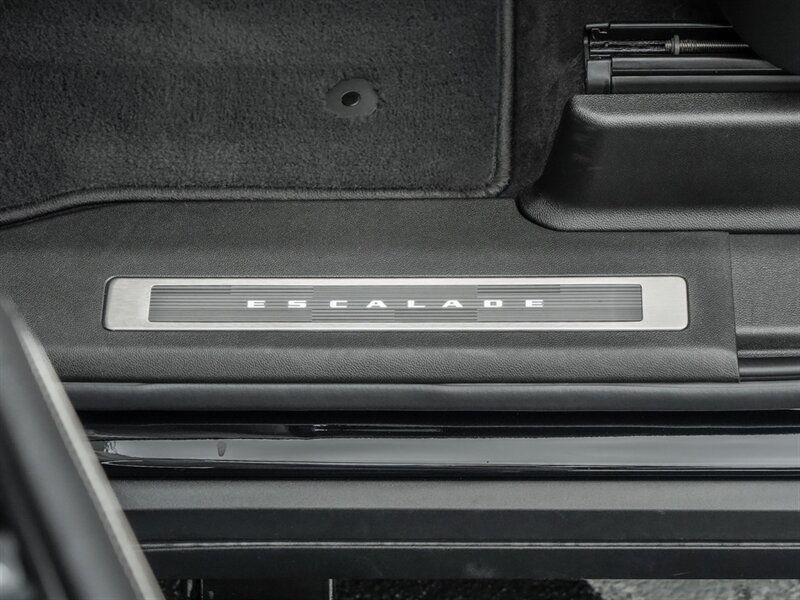 2022 Cadillac Escalade Sport Platinum   - Photo 25 - Bonita Springs, FL 34134