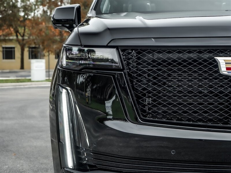 2022 Cadillac Escalade Sport Platinum   - Photo 6 - Bonita Springs, FL 34134