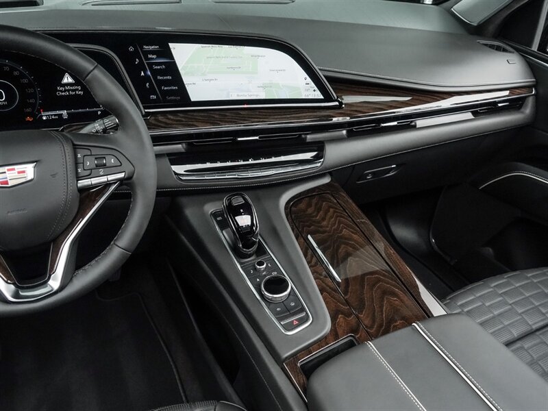 2022 Cadillac Escalade Sport Platinum   - Photo 14 - Bonita Springs, FL 34134