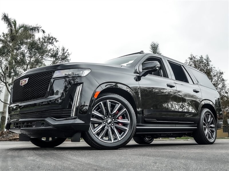 2022 Cadillac Escalade Sport Platinum   - Photo 11 - Bonita Springs, FL 34134