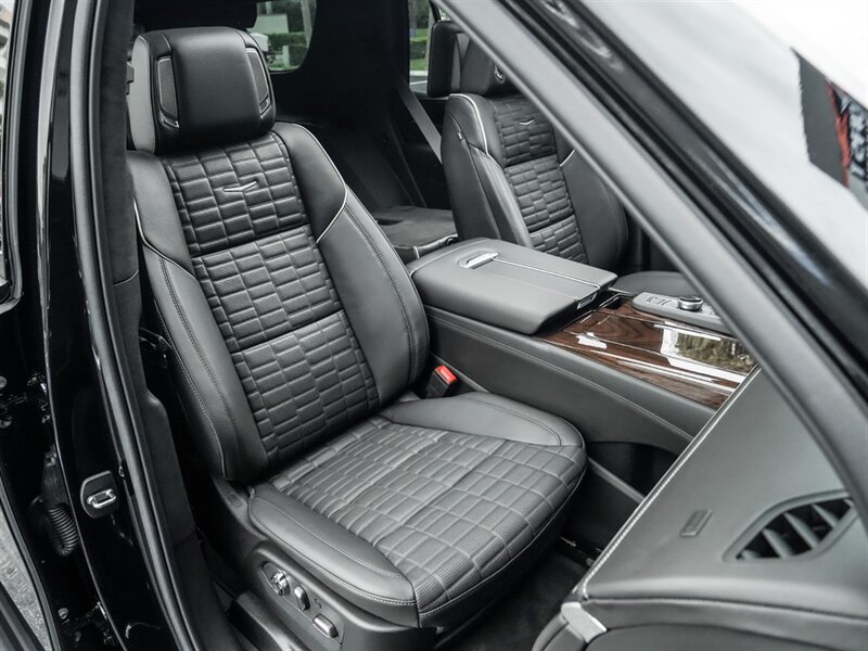 2022 Cadillac Escalade Sport Platinum   - Photo 31 - Bonita Springs, FL 34134