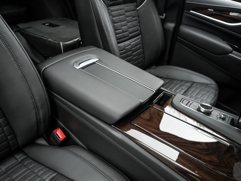 2022 Cadillac Escalade Sport Platinum   - Photo 30 - Bonita Springs, FL 34134