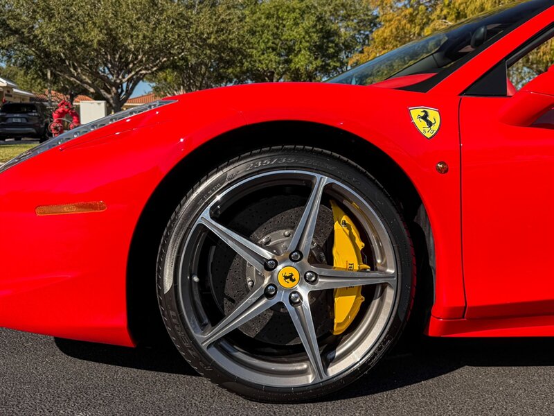 2015 Ferrari 458 Spider   - Photo 52 - Bonita Springs, FL 34134