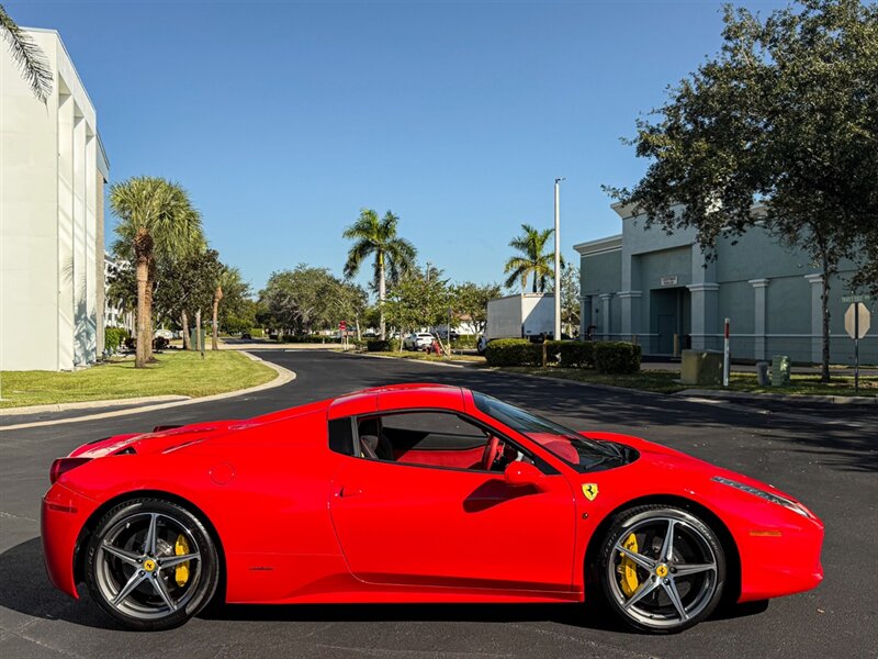 2015 Ferrari 458 Spider   - Photo 81 - Bonita Springs, FL 34134