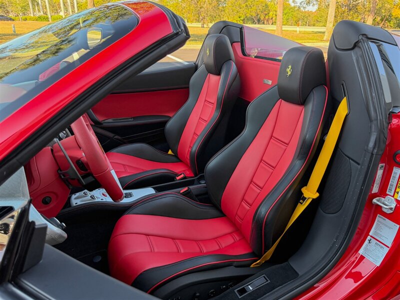 2015 Ferrari 458 Spider   - Photo 27 - Bonita Springs, FL 34134