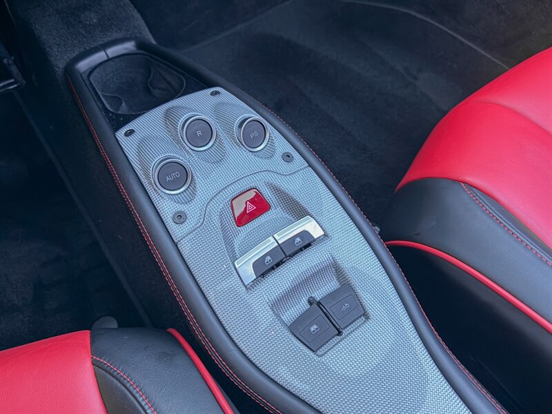 2015 Ferrari 458 Spider   - Photo 20 - Bonita Springs, FL 34134