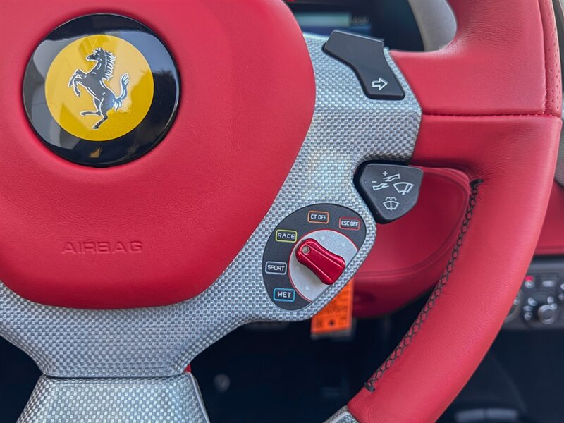 2015 Ferrari 458 Spider   - Photo 33 - Bonita Springs, FL 34134