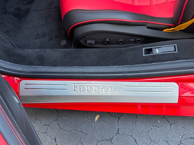 2015 Ferrari 458 Spider   - Photo 26 - Bonita Springs, FL 34134