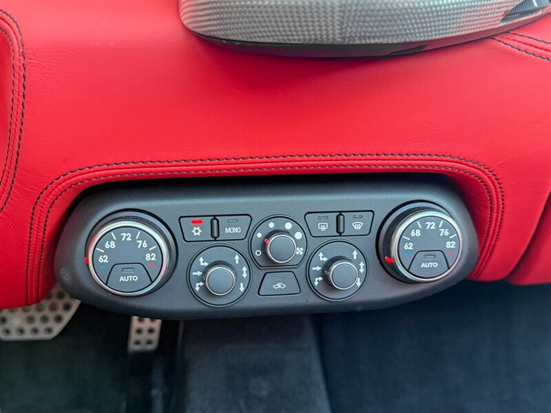 2015 Ferrari 458 Spider   - Photo 16 - Bonita Springs, FL 34134