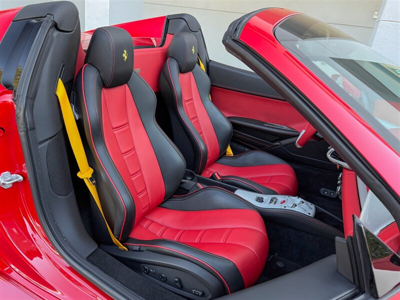 2015 Ferrari 458 Spider   - Photo 35 - Bonita Springs, FL 34134