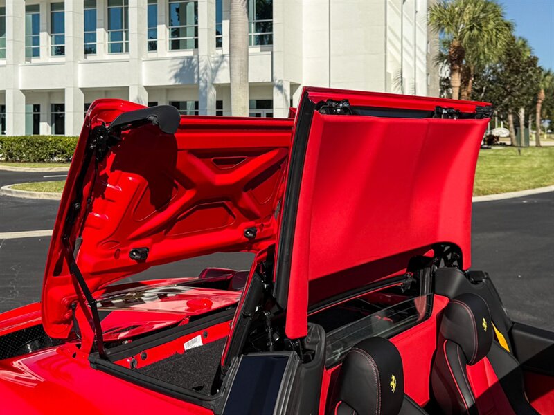 2015 Ferrari 458 Spider   - Photo 77 - Bonita Springs, FL 34134