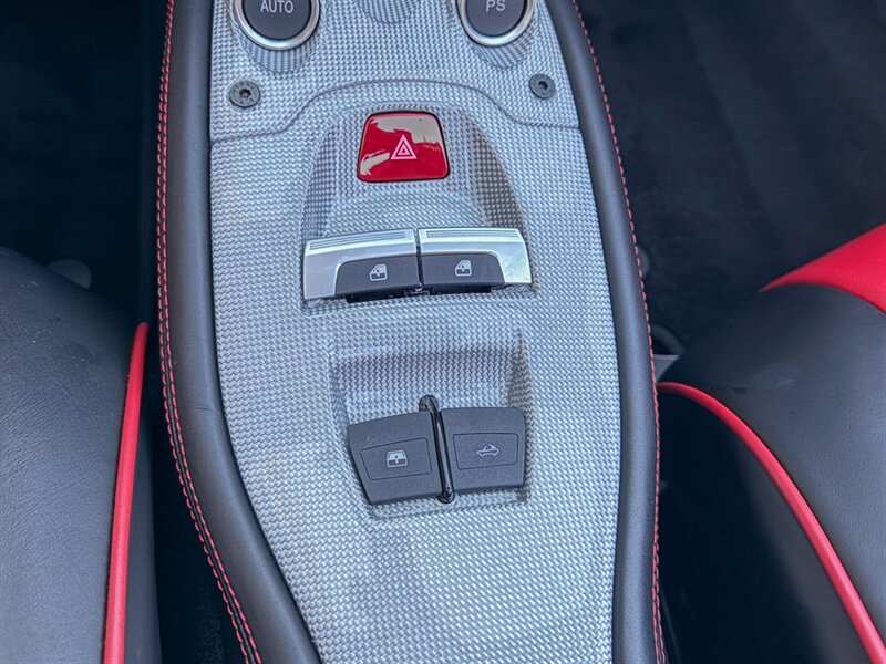 2015 Ferrari 458 Spider   - Photo 19 - Bonita Springs, FL 34134
